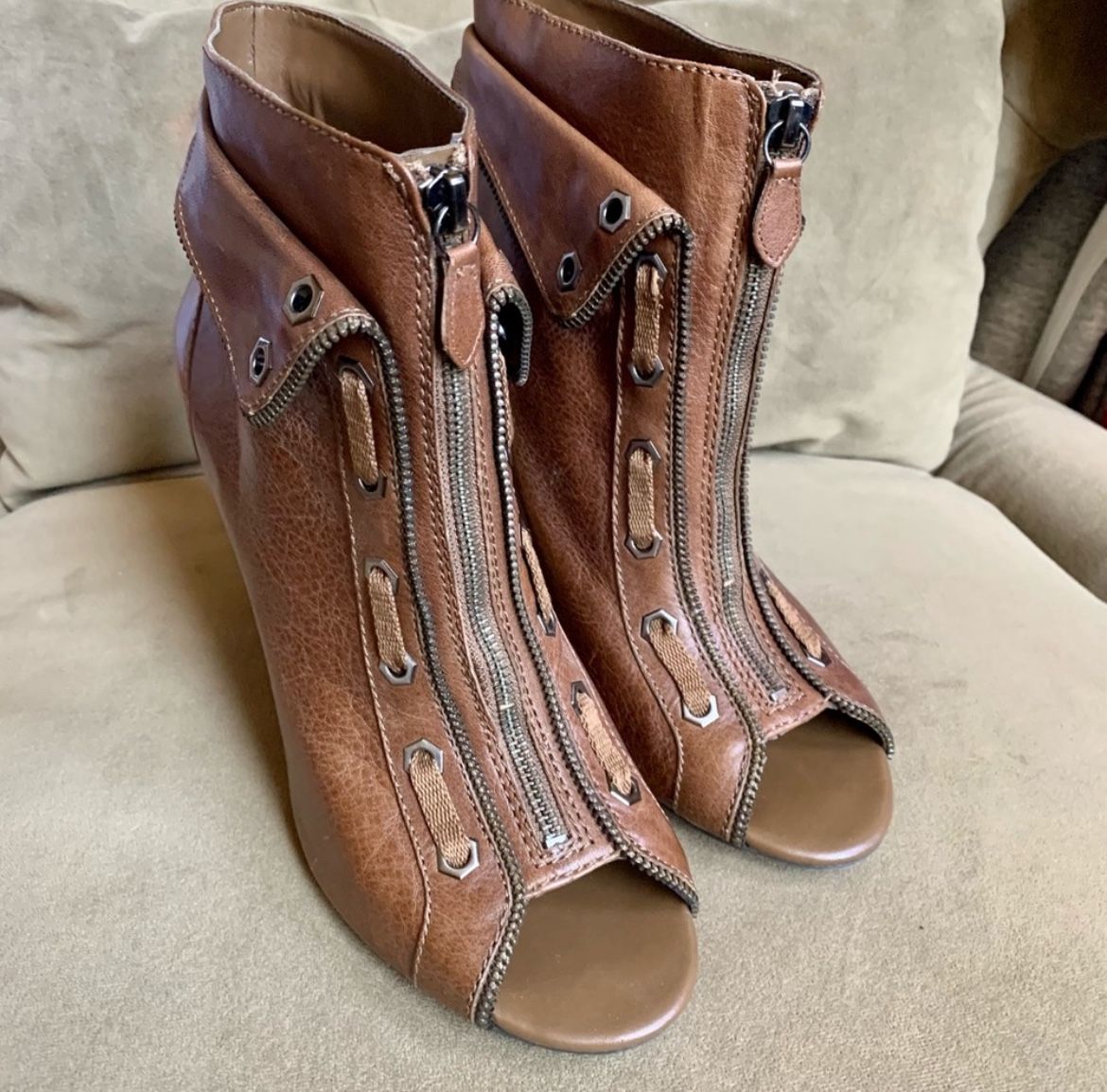 Gianni Bini Rocker Peep Toe Ankle  Boots 