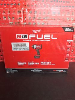 MILWAUKEE M18 FUEL 18V LITHIUM-ION BRUSHLESS CORDLESS 1/2-IN. IMPACT WRENCH WITH FRICTION RING KIT