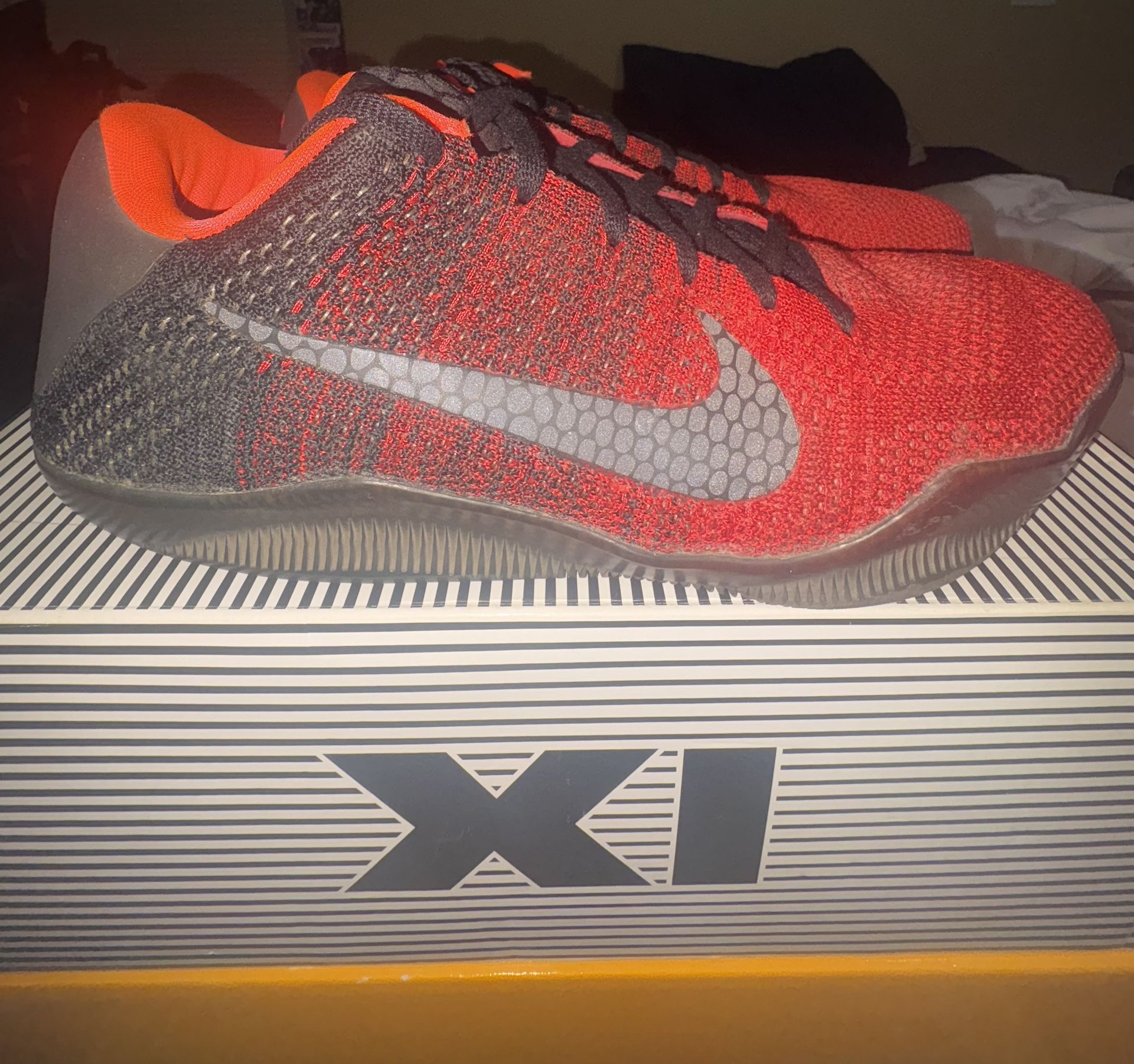 Nike Kobe 11 Elite Low Achilles Heel Sz 9.5