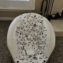 FREE FOR PICKUP: Baby Bouncer / Chair 
