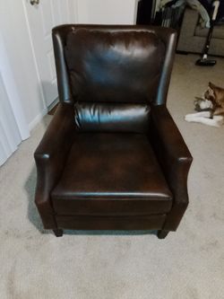 Chair Made By Jofran.