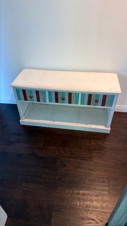 Small kids shelf with three drawers Small kids shelf with three drawers