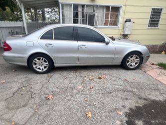 2005 E320 Mercedes Benz