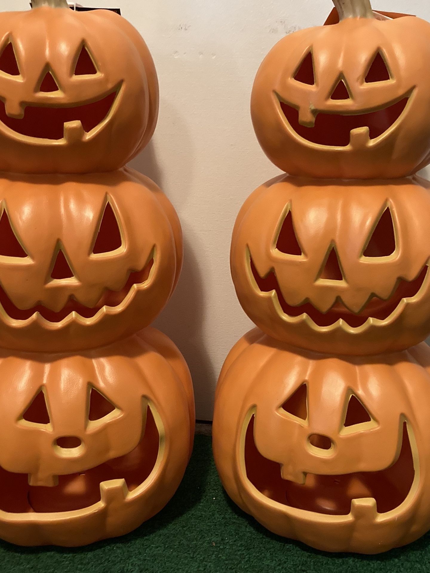 Two topiary pumpkins 