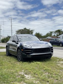 2017 Porsche Macan