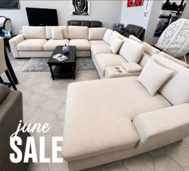 141.5"W Chenille Fabric Corner Sectional Sofa with Right-Facing Chaise, Cupholders, and Charging Ports