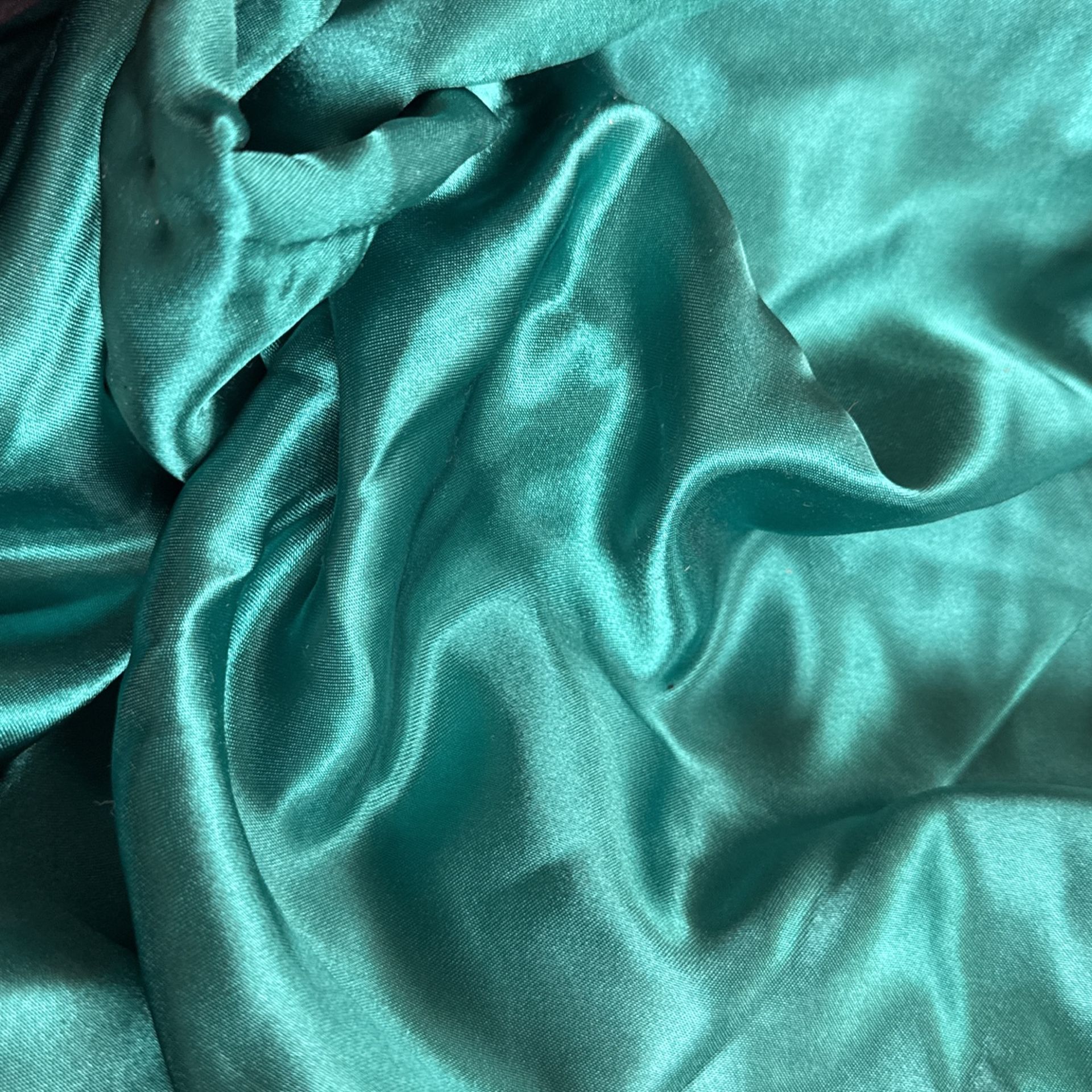 14 Green/ Hunter, Green Satin Rectangular Tablecloths (126”x60”)