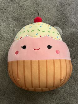 Cupcake SquishMallow