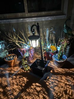 YONAVEIL solar lamp, post light with planter