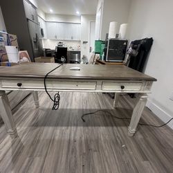 Desk (Moving Must Go)