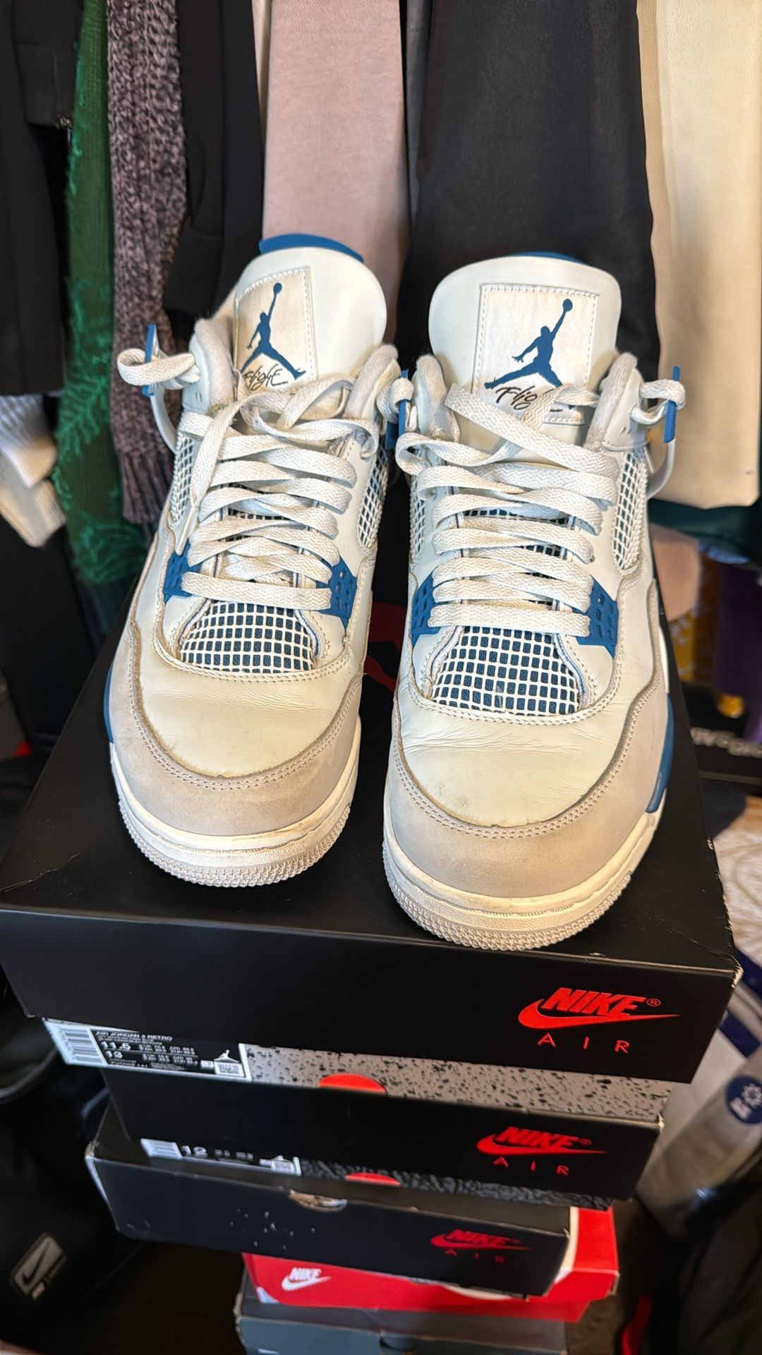 Air Jordan 4