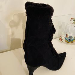 Black Designer Suede Fur Diva Boots By Cachet - Size 9M