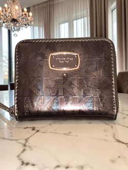 Michael Kors Metallic Wallet 