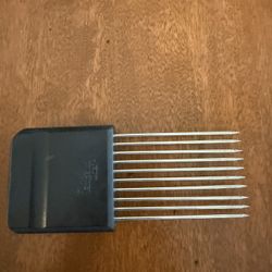 The Pampered Chef Hold N Slice Slicer Holder for Onions Tomato Cheese #1101