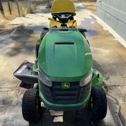 John Deere - S120 Riding Lawn Mower 