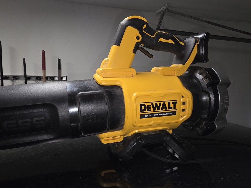 DeWalt Blower