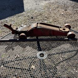 Black Hawk Floor Jack….1/12 Ton 