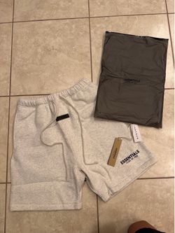 Light Oatmeal Essential Shorts Size Medium