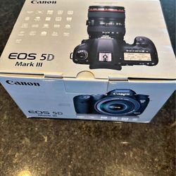 Canon 5D Mark iii (3) camera body and LOTS of extras