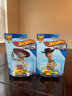 Hot Wheels Toy Story Superstar Speeders Woody and Jessie