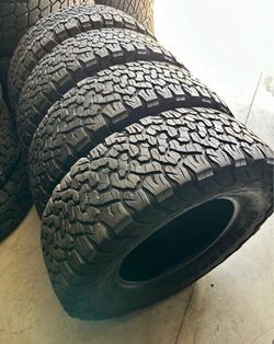 275 55 20 BFGOODRICH KO2 I sell this Seth of tires with 80% life the 4