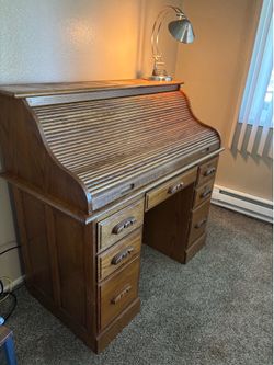 Roll top desk