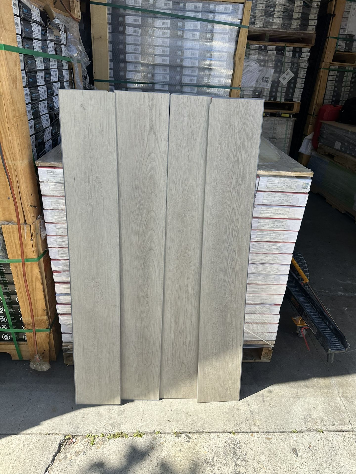 Vinyl Flooring 1.65 Sqf
