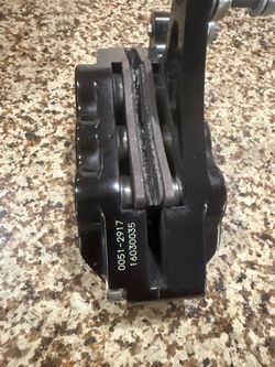 Harley-Davidson Dyna Performance  Machine PM 6-Piston Brake Caliper – 0051-2917