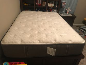 Queen size bed (Stearns & Foster)