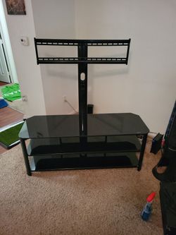 Tv Stand With Mount And Axess Sound Bar 
