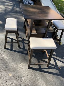 Counter height table and 4 stools