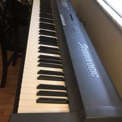 Electric Piano with Stand 