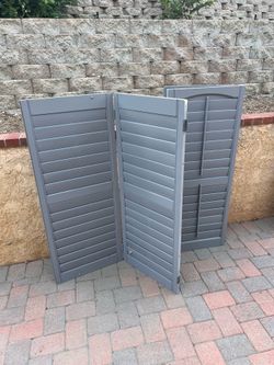 Indoor window shutters