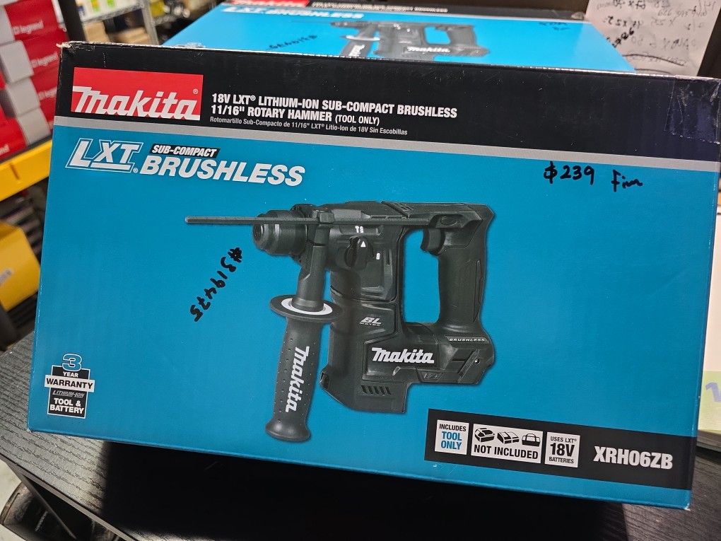 Makita
18V LXT Sub-Compact Lithium-Ion Brushless Cordless 11/16 in. Rotary Hammer, accepts SDS-PLUS bits, Tool Only