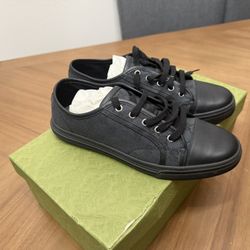 Gucci Shoes Men  Size 7