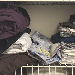 Moving  Sale!! Priced To Go !! Household Linens