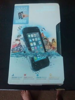 iPhone 5s and 5 life proof case