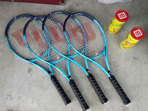 For Wilson breast cancer tennis rackets with two packs of Wilson balls