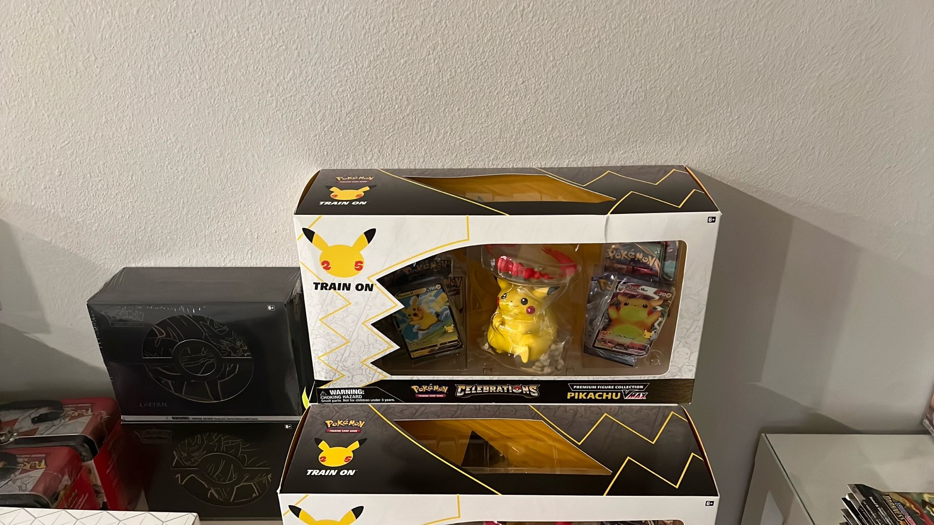 25th Anniversary Pika Premium Figure Collection