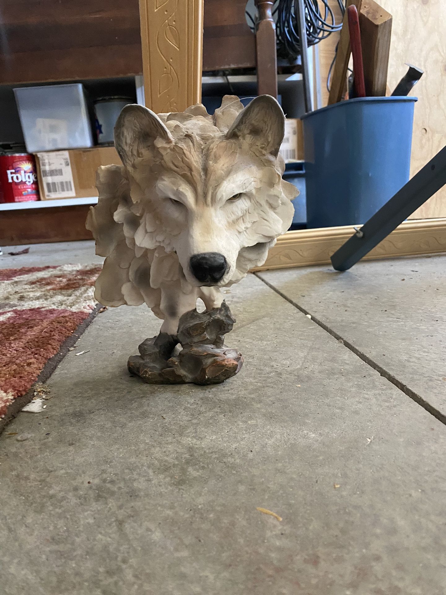 Wolf Statue