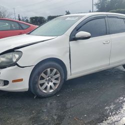 Parts Only! Parting Out 2012 VW Golf 2.5 Automatic 