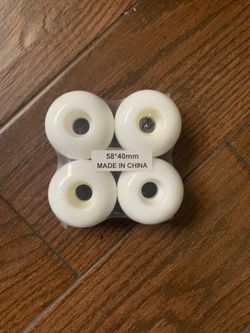 Skateboard wheels