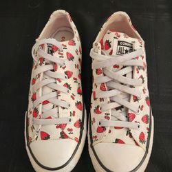 CONVERSE WOMEN'S SIZE 6