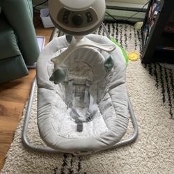 Graco Baby Swing
