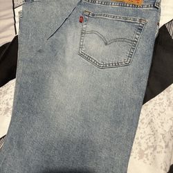 Men Levi’s Jeans 