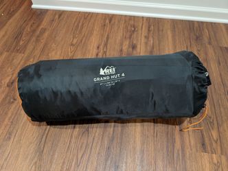 REI Grand Hut 4