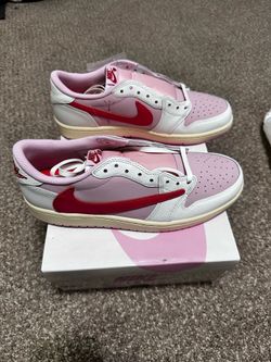 Travis Scott’s 1’s Tropical Pink (size 10)
