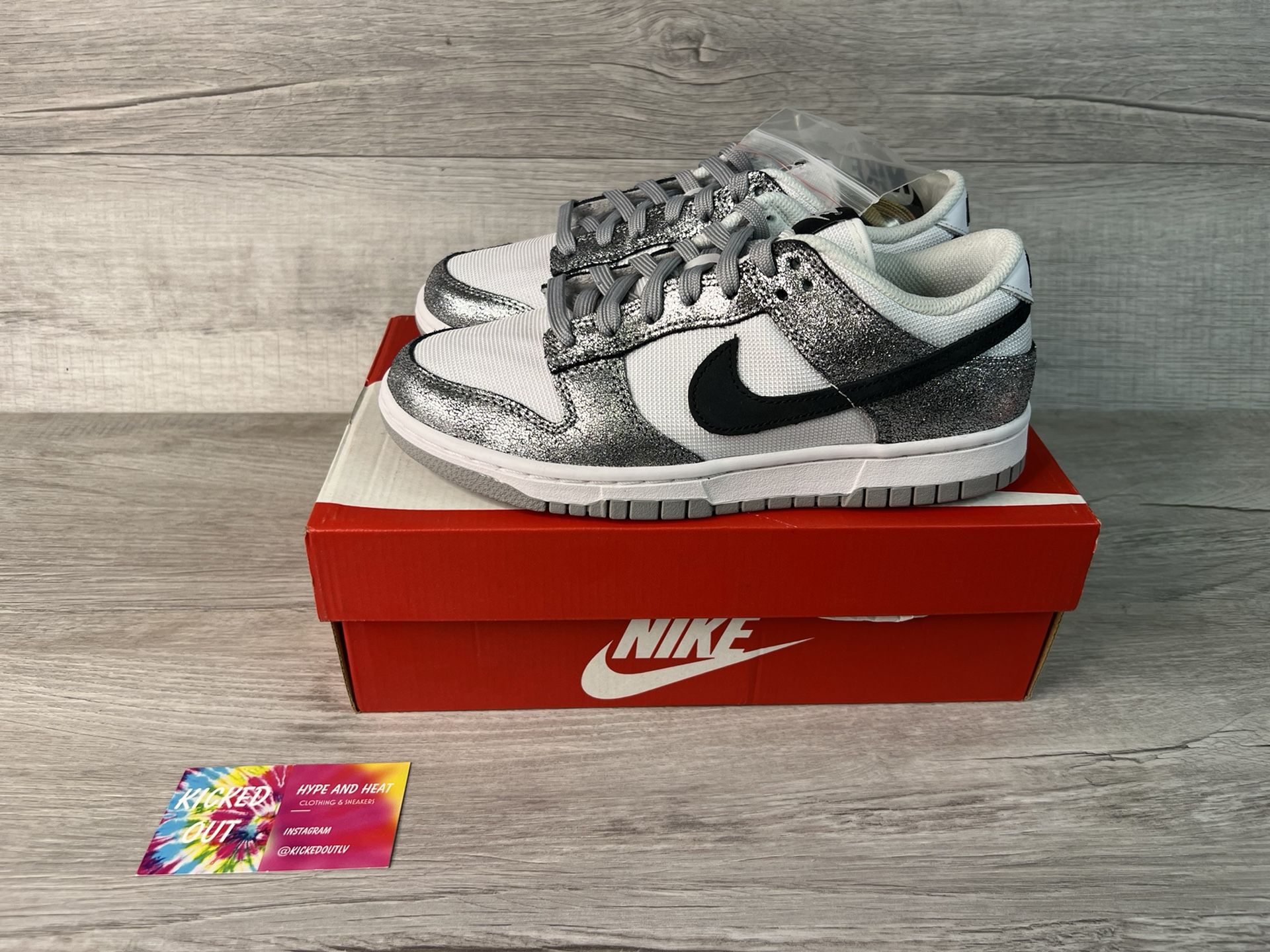 *NEW* Nike Dunk Low “Golden Gals” Size 5.5 Men / 7 Women