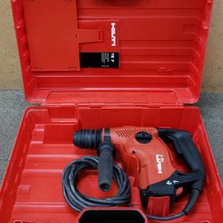 Hilti TE 7 Rotary Hammer Drill with Handle, Depth Gauge, Manual, and Hard Case - Working