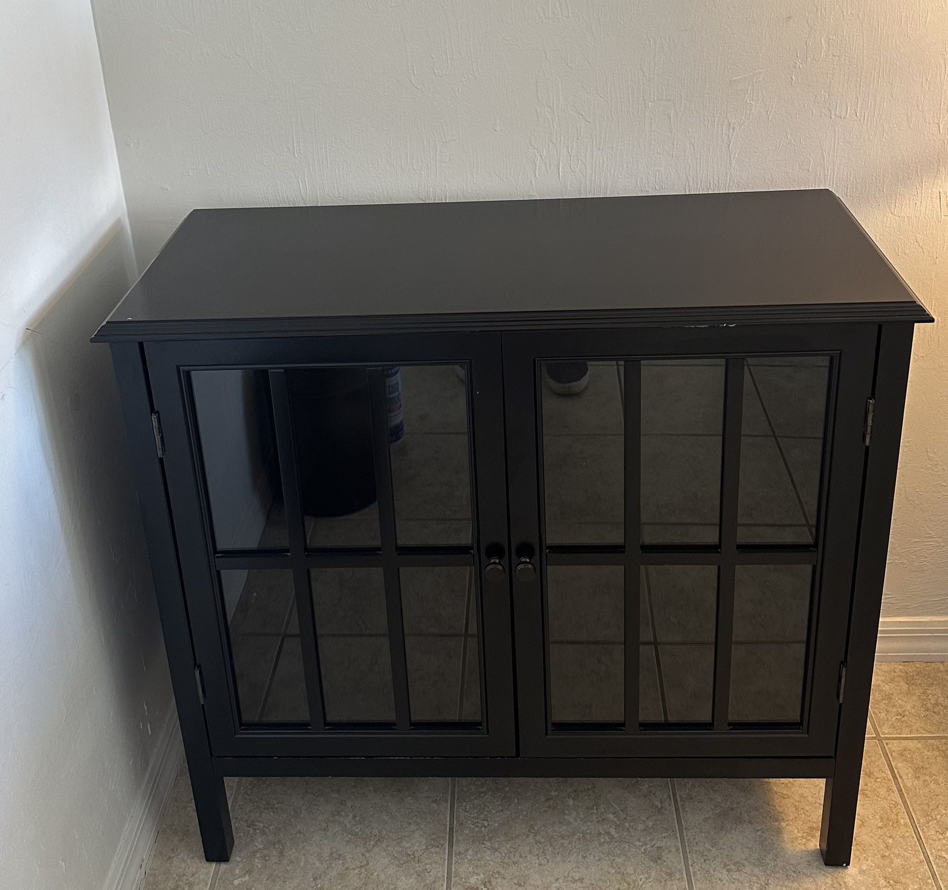 Small Cabinet/bookcase. Must Pick Up 